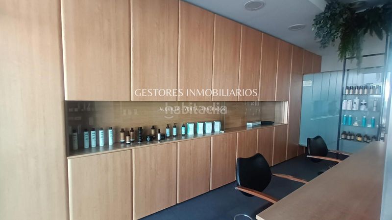 Foto 5636e358-1e3c-4336-b8c1-77b2881b0cad. Local comercial a Zona Nord Alcoi