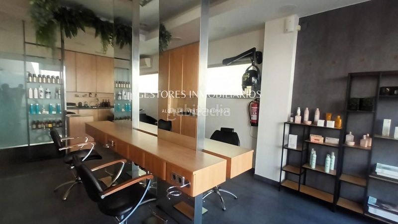 Foto de402892-d6bb-4a9c-a082-65d0aada60ad. Local comercial a Zona Nord Alcoi