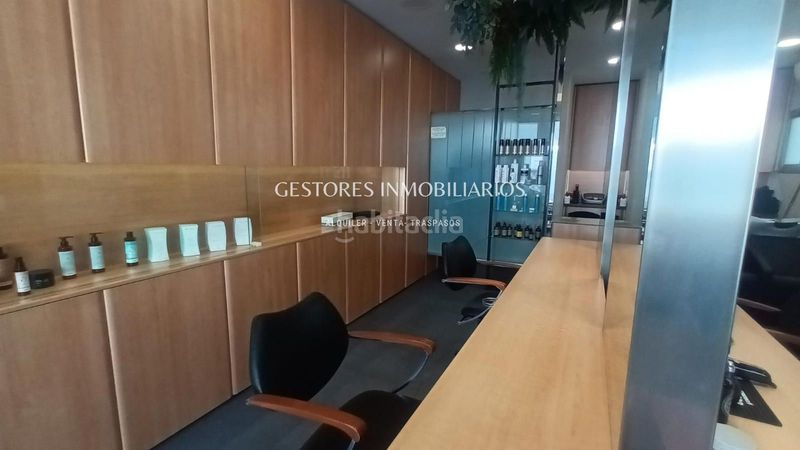 Foto ed304fa8-595a-4240-8927-49055d37cbc6. Local comercial a Zona Nord Alcoi