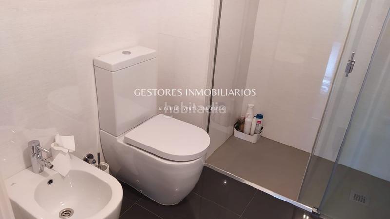 Foto 425a44b1-9878-449f-8f34-9295b817b736. Àtic amb calefacció aparcament a Eixample Alcoi