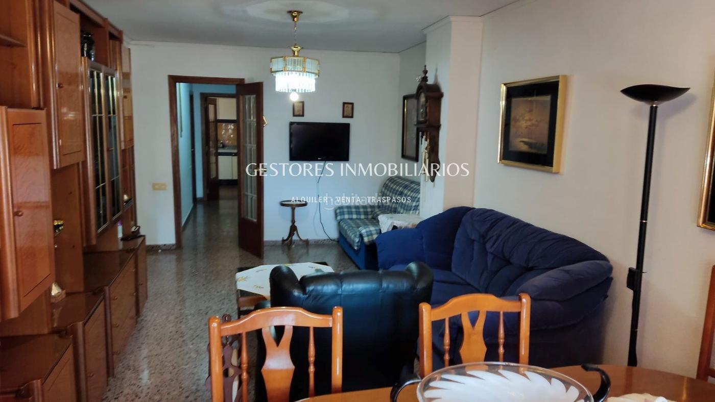 SE VENDE PISO GRANDE ES ZONA SANTA ROSA DE ALCOY Alcoi