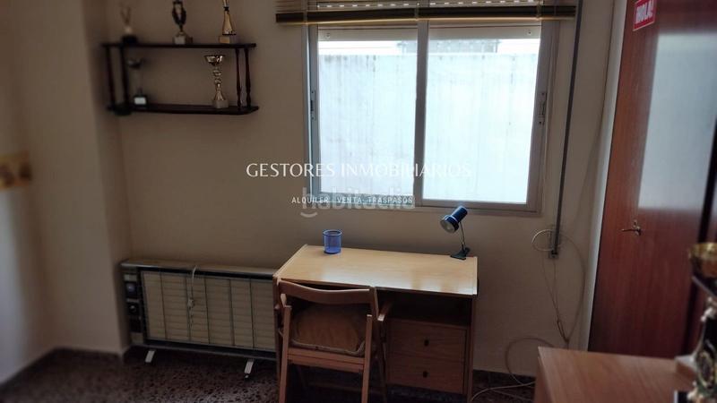 Foto 9ce06e22-0e64-4b75-bb5a-e0d5f9441c4e. Piso se vende piso grande es zona Santa Rosa de alcoy en Alcoi