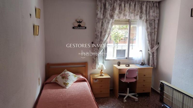Foto ec9a7c04-caa3-45c0-84dd-18549c8e7679. Piso se vende piso grande es zona Santa Rosa de alcoy en Alcoi