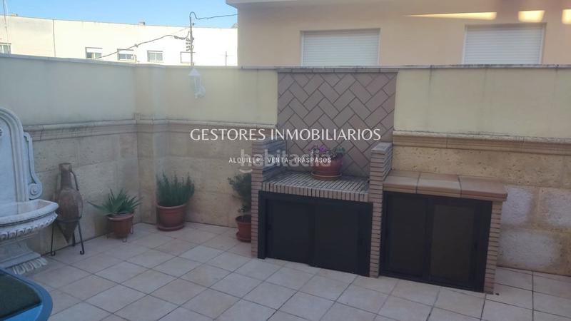 Foto a1b06681-8843-41f1-940b-b81397c94ccc. Casa amb calefacció aparcament a Centre-Zona Alta Alcoi