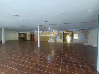 Location Local commercial  Costera del gurugú. Gran local comercial