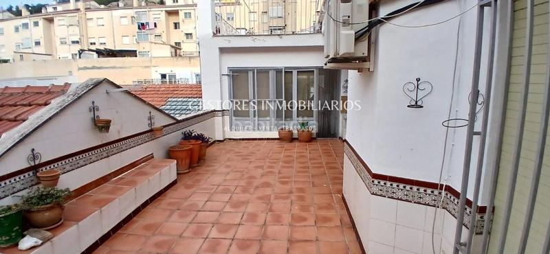 Foto daa3f9a2-264f-472d-9a99-56e8d09c218e. Edificio  en zona Eixample de alcoy en Eixample Alcoi