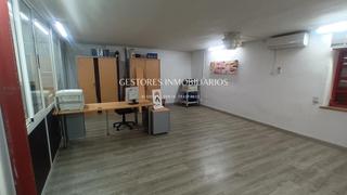Miete Geschäftsraum  Sant doménec. Local comercial cerca de la universidad