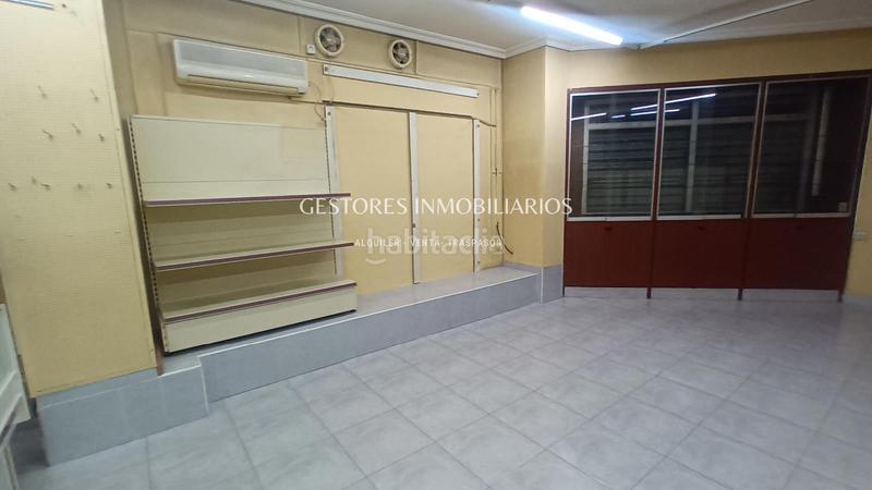 Foto e7f6ecb7-5957-4729-b4a2-88bef272bbf8. Location local commercial dans Zona Nord Alcoi