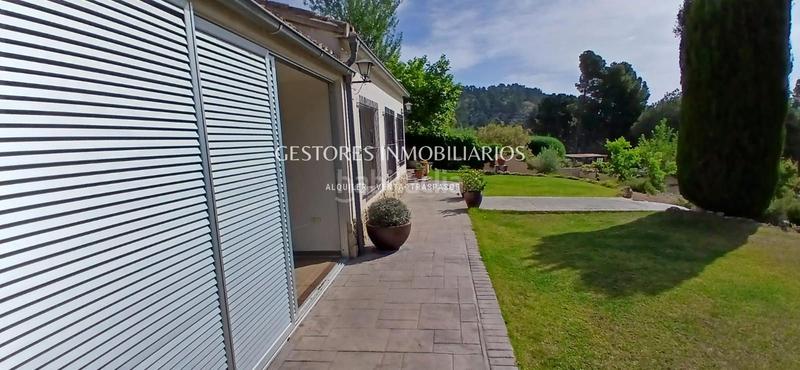 Foto d9dd827b-7a5f-4c63-8cbe-82b17befd6a0. Chalet se vende chalet en Cocentaina