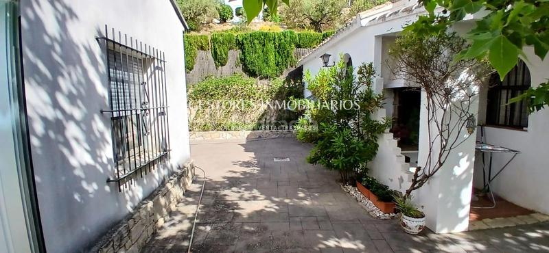 Foto f32ed60f-135e-4d35-8063-009cf2972a49. Chalet se vende chalet en Cocentaina