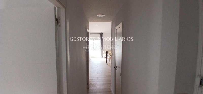 Foto f62295e6-26fd-4c42-bfb4-5a4ca03f4768. Alquiler ático se alquila piso en zona Eixample en Alcoi
