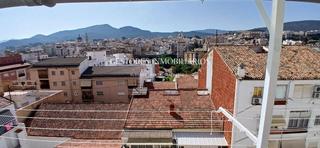 Lloguer Àtic  Alameda camilo sexto. Se alquila piso en zona eixample