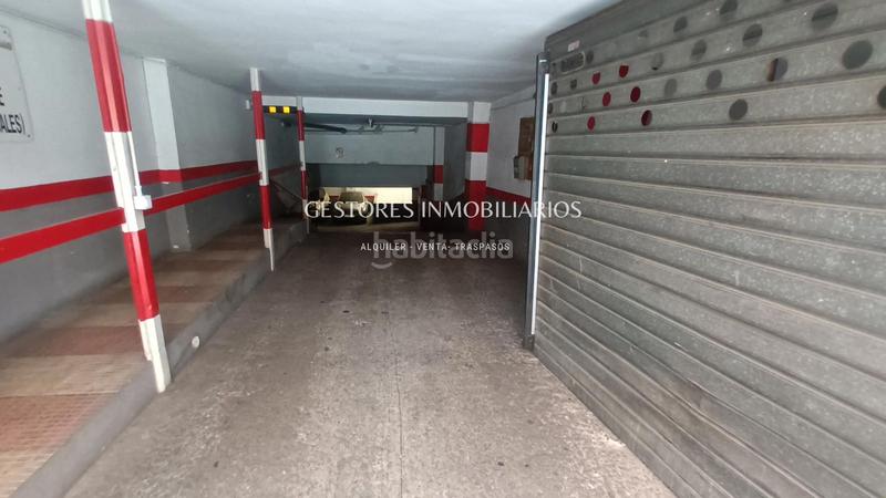 Foto ae318852-db08-491c-8bb6-3e51a4e6e885. Aparcament cotxe a Eixample Alcoi