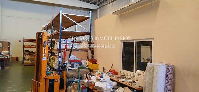 Foto ec9f46fd-c5a0-4dc3-94ae-7b7f88b05bff. Fabrikhalle in Zona Nord Alcoi