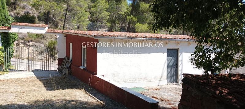 Foto 332125a1-4cee-41a8-90c3-18a8a6075746. Casa amb aparcament piscina a Cocentaina