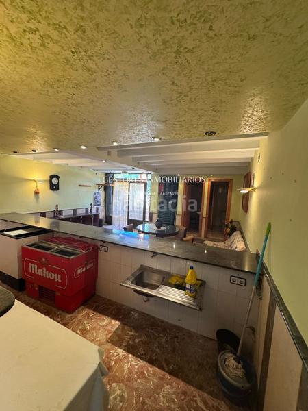 Foto a9d3fffd-f894-4a70-bfd4-a136b909cd3e. Casa adossada amb calefacció aparcament a Cocentaina