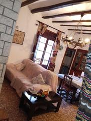 Casa in Quatretondeta. Casa de pueblo en quatretondeta