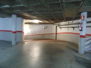 Rent Car parking in De la trieta 34