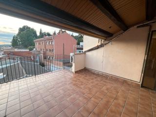 Location Attique  De la pujada del castell. Tu refugio en pleno corazón de manresa