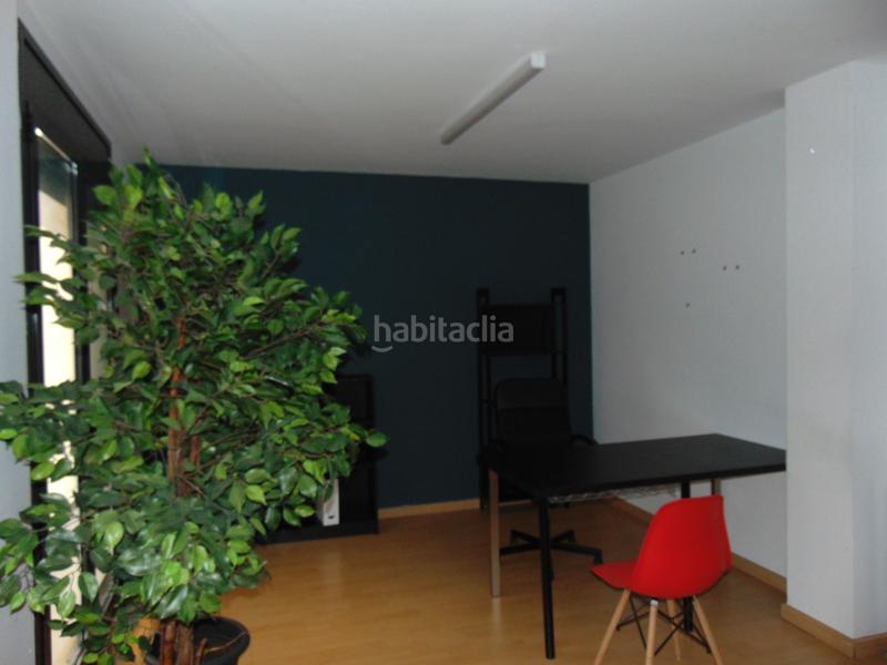 Foto e60c1b3d-728a-4371-8136-c9cfb27f1575. Oficina  en venta en el corazón en Barri Antic Manresa