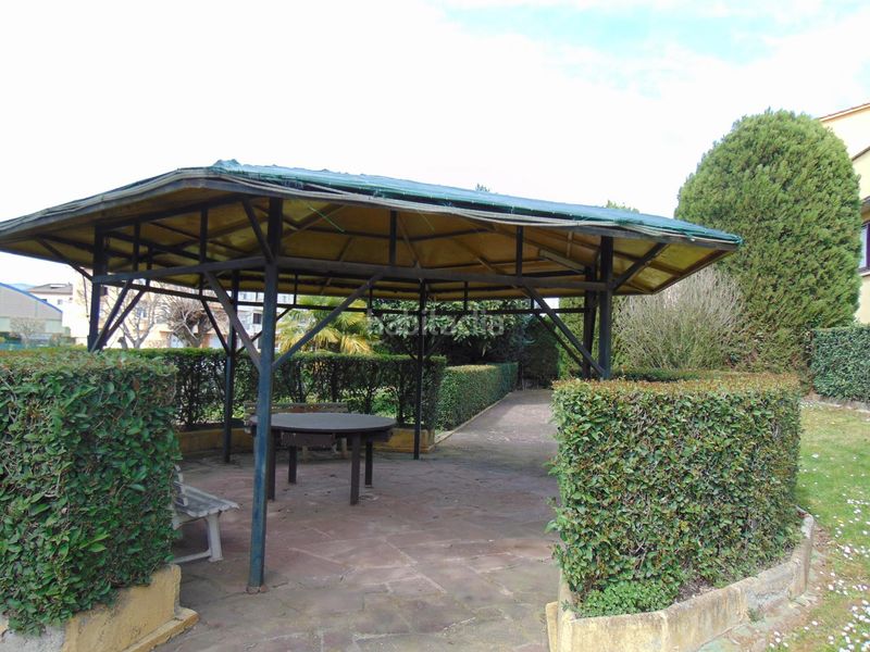 Foto f6d9457a-0e24-4a10-97f0-c9cac6a8b092. Casa in papa joan xxiii 1 in Roda de Ter