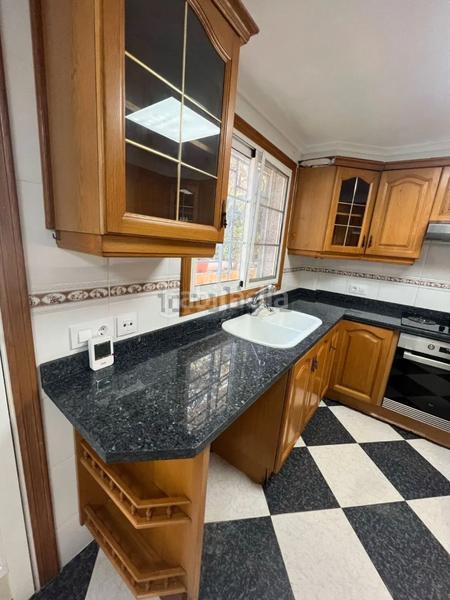 Foto 3444a394-4d61-42ba-a919-68d716193272. Lloguer xalet amb xemeneia aparcament piscina a El Vedat - Santa Apolonia Torrent