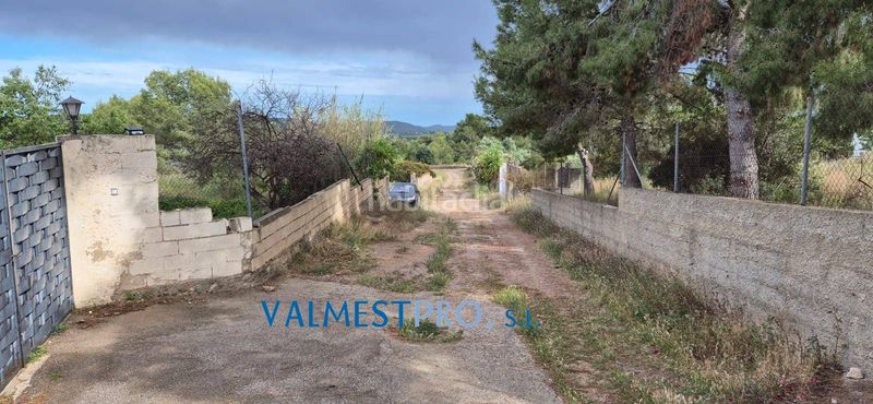 Foto 5110ce0b-d0f3-46b1-90b9-d869b38b3535. Xalet amb piscina a Pedralba