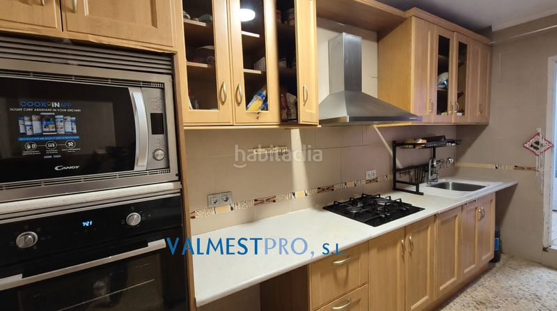 Foto dfaf98cd-96e5-4f73-8055-51675a7c9963. Xalet amb piscina a Pedralba