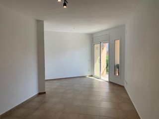 Rent Flat in Carrer de la torreta 2. Bonito y acogedor piso con mucha luz natural en el centro de san