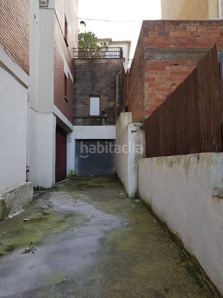 Foto c28f5623-b7aa-444f-bc14-82cb21a4e04b. Parking coche en Montgat