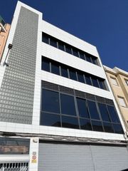 Location Bureau à Centre-Estació. Edificio de 1200m2 en alquiler centro gava