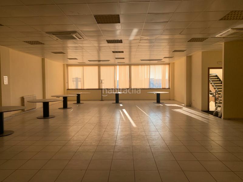 Foto cf5af1cd-12b5-4c9a-9f3d-4345bfa7d8a9. Location bureau dans Centre-Estació Gavà