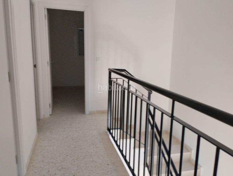 Foto d8943916-0472-457e-b032-b429533afb52. Chalet in calle descubrimiento 6 in Escacena del Campo