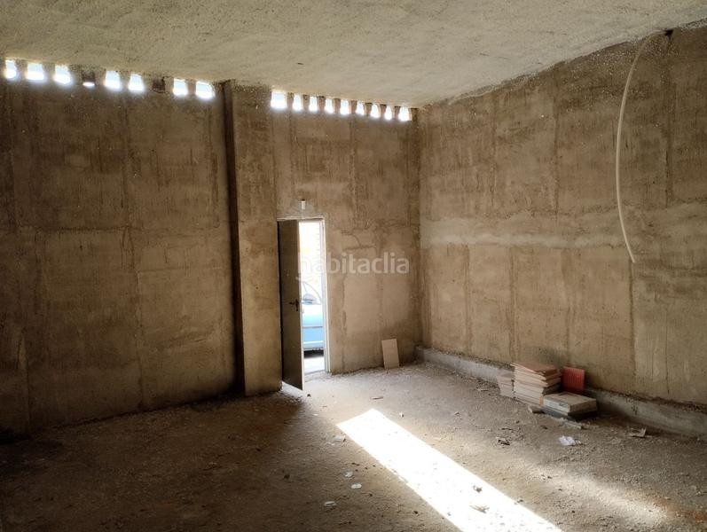 Foto c554690d-0dd8-42c3-a83f-35f14f6910aa. Business premise in calle sorolla 12 in Pilas