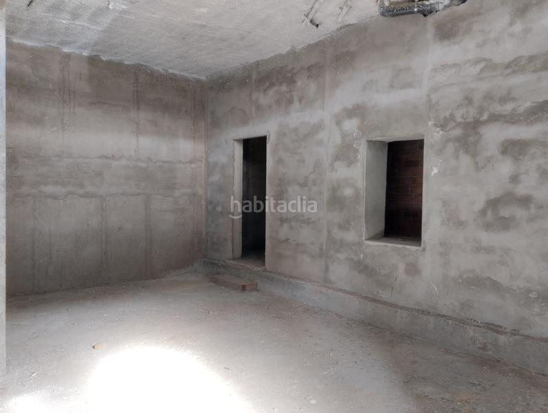 Foto bc23ffea-417e-40d0-9340-bfc4eb8b8011. Local comercial en calle sorolla 12 en Pilas