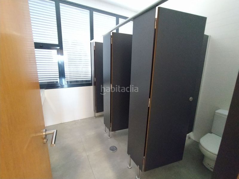 Foto 1a77c753-f02e-453e-b424-9fc3bf7739ed. Oficina amb aparcament a Salteras