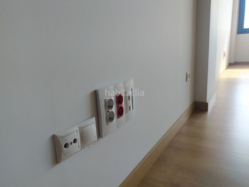 Foto 7993cc2f-f12d-4c6f-bd6e-a8940e96af2d. Oficina amb aparcament a Salteras