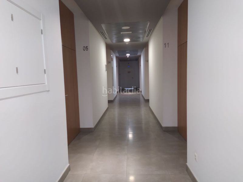 Foto c07e1d77-1a8a-41a5-9c4a-f836fdcd2be9. Oficina amb aparcament a Salteras