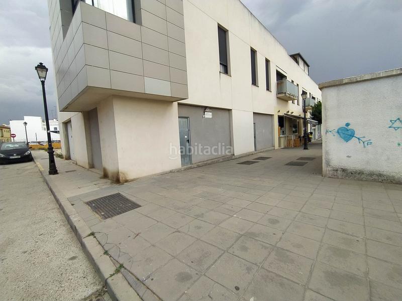 Foto e02c9288-daed-445c-938e-edffb10bd0e3. Locale commerciale in calle cristóbal colón 1d in Sanlúcar la Mayor