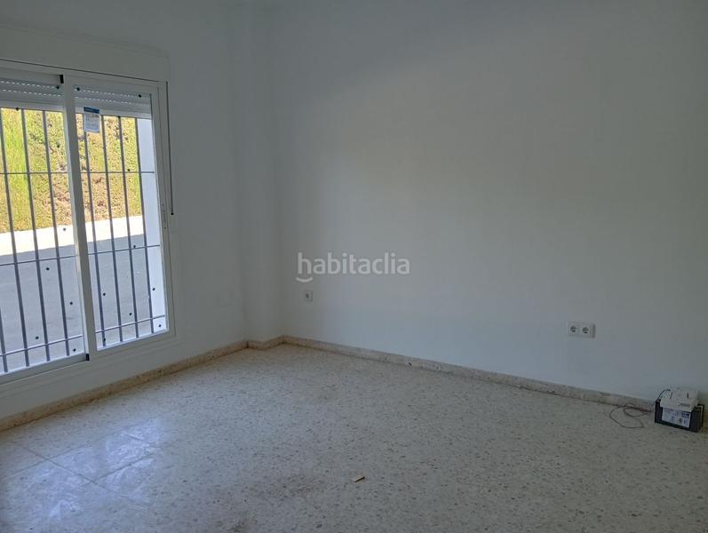 Foto d4fcb68f-c05f-465b-8310-6d6e1fdc6a48. Chalet in calle descubrimiento de america 11 in Escacena del Campo