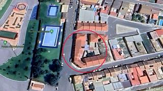 Chalet in Calle descubrimiento de america 4