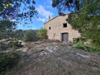 Casa en Sierra Engarcerán. Masía restaurada