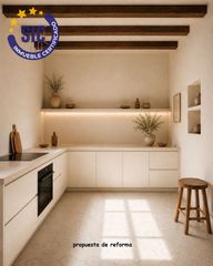 Casa adosada  Cl obispo climent. Vivienda para reformar con compatibilidad urbanistica favorable,