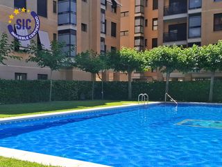 Pis  Cl rio ter. Vivienda con piscina comunitaria y padel