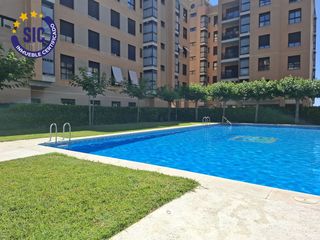 Pis  Cl rio ter. Vivienda con piscina comunitaria y padel