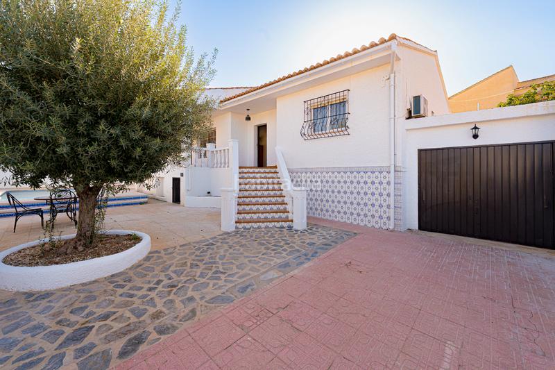 Foto d1d4b5d4-7ccb-424f-ba06-b58f1e9bc511. Chalet dans ???????????? ????? ??????? 28 dans Rincón Bajo Benidorm