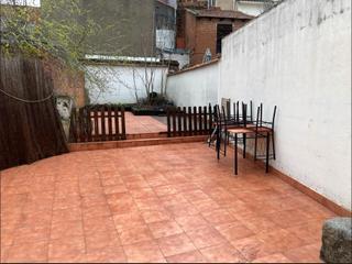 Pis  Calle de santa ana baja. Acogedor bajo con patio en la calle santa ana baja, tu nuevo hog