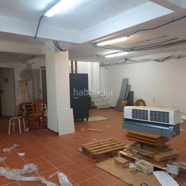 Foto 8d9af844-4928-4843-ba2e-312a1ee0fc00. Local comercial así hogar presenta local comercial en venta en una de las mejores zonas de ciudad lineal. en Madrid