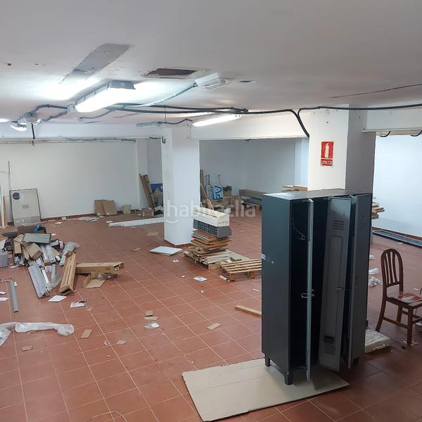 Foto b89039e1-69df-48d1-b560-674b5fd72c97. Local comercial así hogar presenta local comercial en venta en una de las mejores zonas de ciudad lineal. en Madrid
