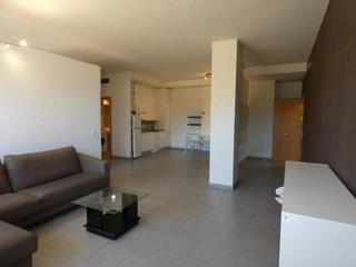 Pis  Vicens martorell. Sant feliu de guxols. estudio con plaza de aparcamiento, traste